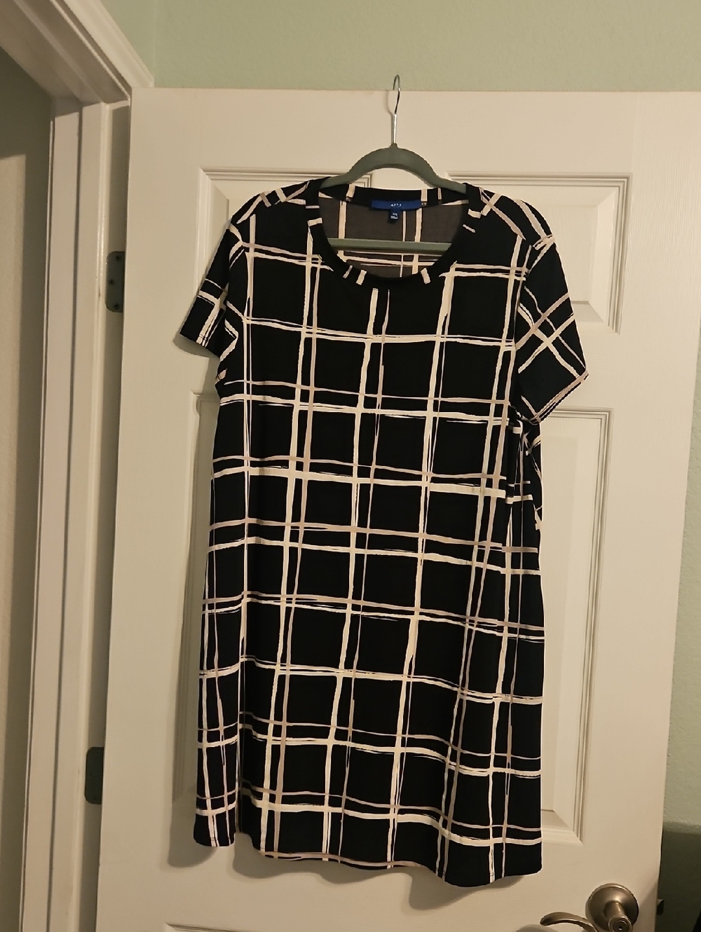 Apt. 9 Black Dress with Cream Windowpane Grid